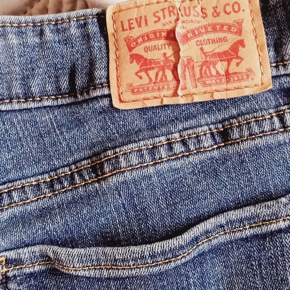 Levi's 711 - Picture 2 of 3